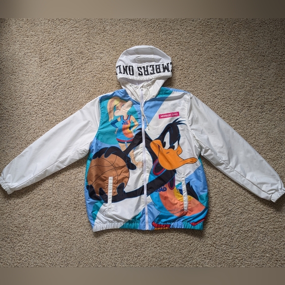 NWT Large Zip Up Hooded Jacket,Looney Tunes Space Jam A New Legacy - Picture 1 of 8